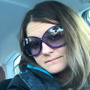 Meet your Posher, Whitney